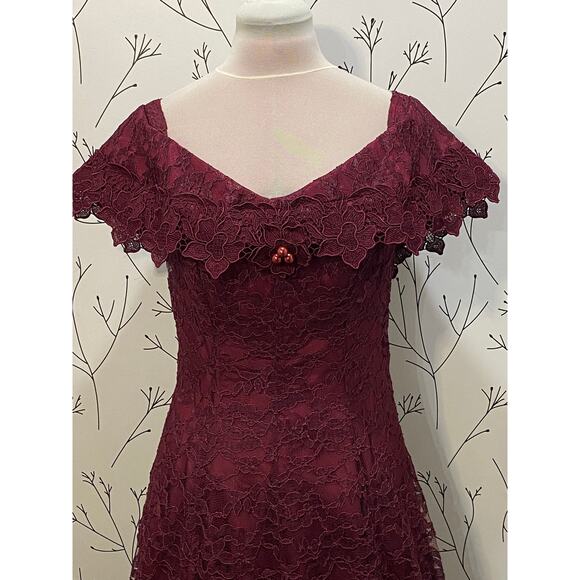VINTAGE 90s CACHET Burgundy Lace Midi Dress 12 Whimsygoth Romantic Fairytale - Picture 3 of 11